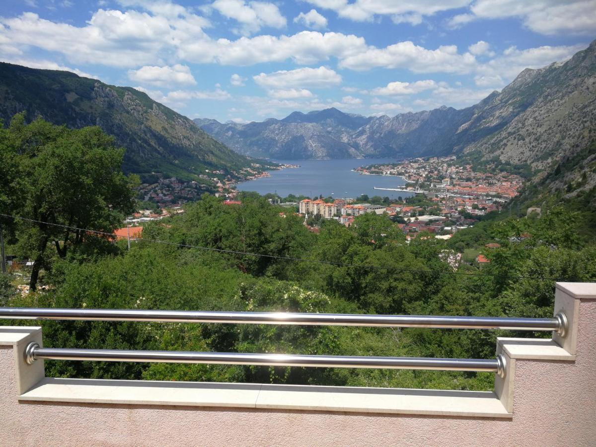 Tim Apartamento Kotor Exterior foto