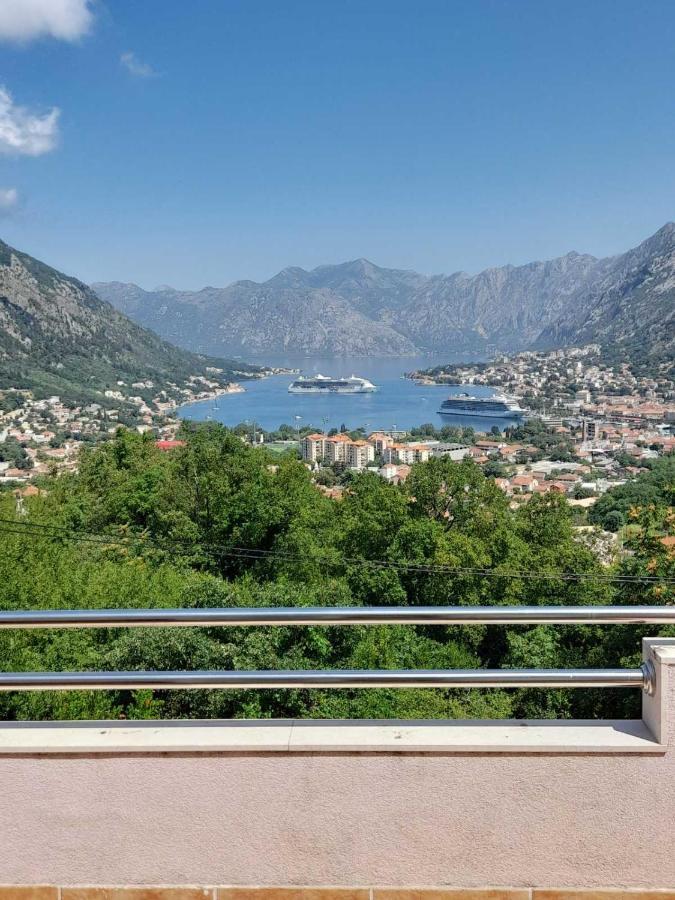 Tim Apartamento Kotor Exterior foto